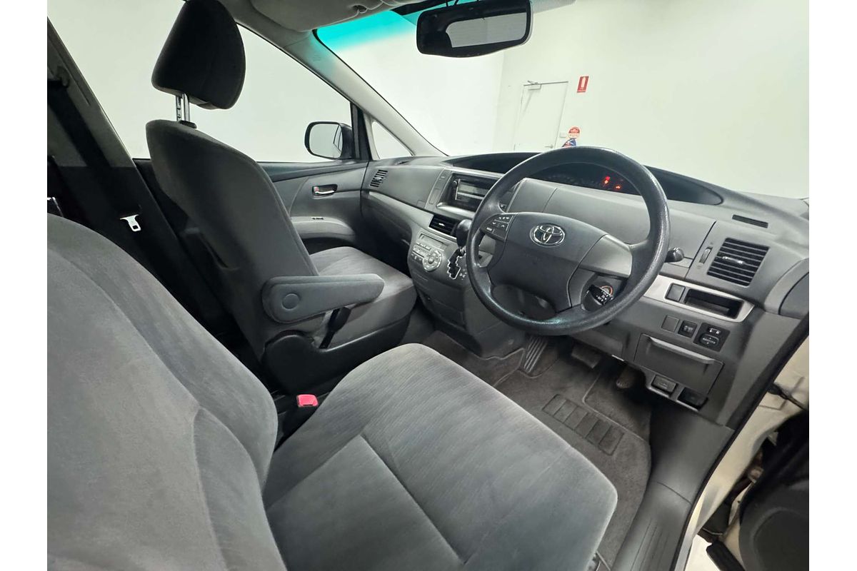 2011 Toyota Tarago GLi ACR50R