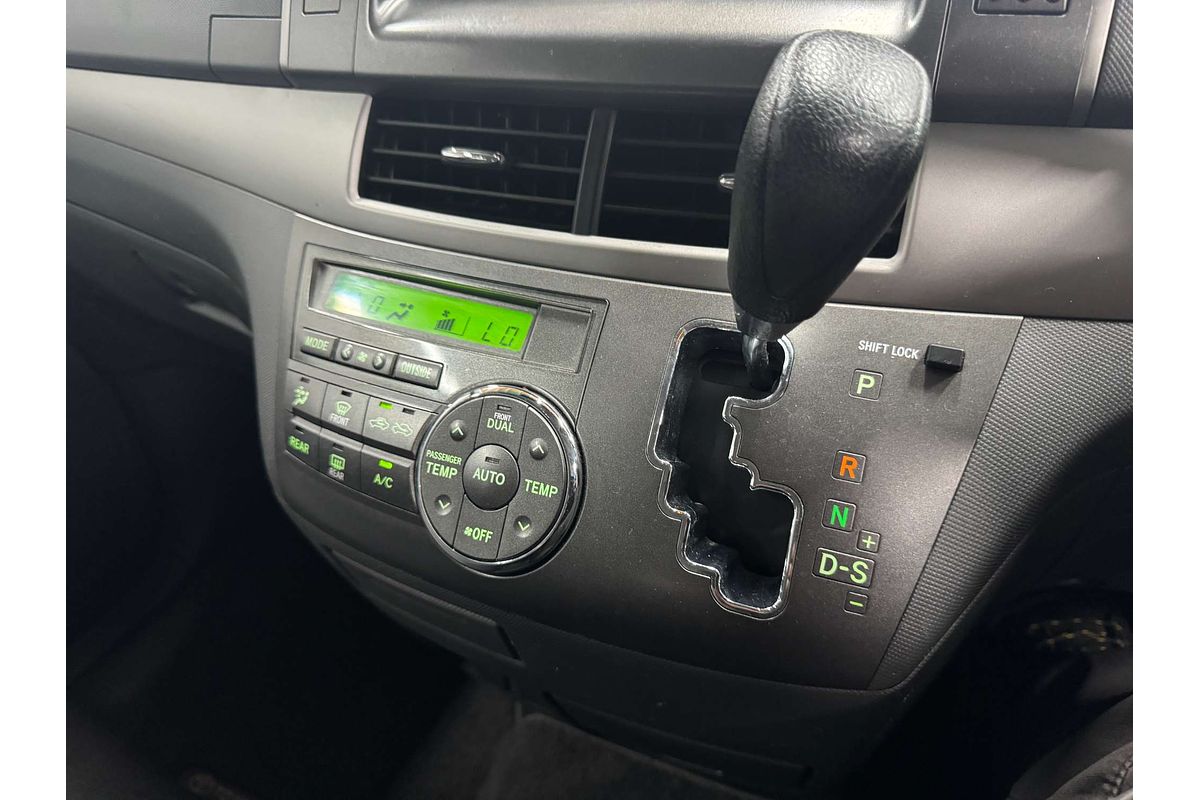 2011 Toyota Tarago GLi ACR50R