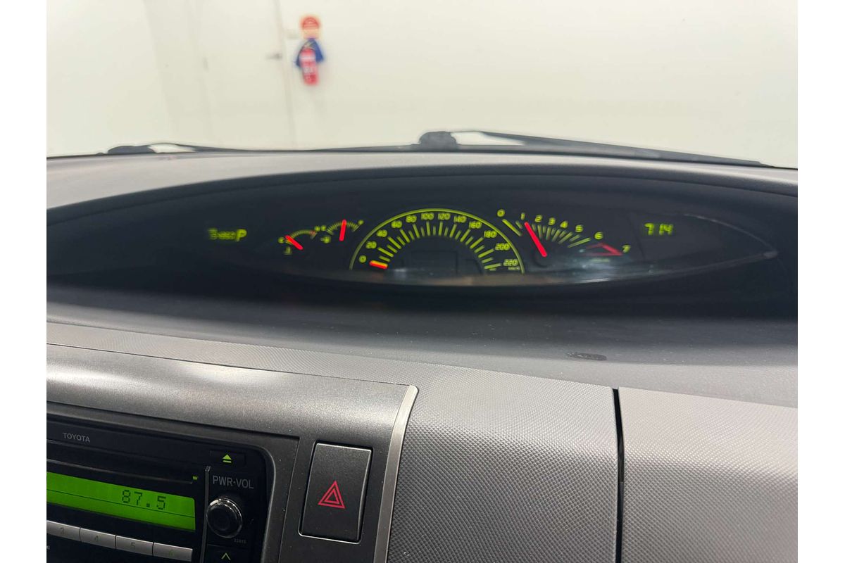 2011 Toyota Tarago GLi ACR50R