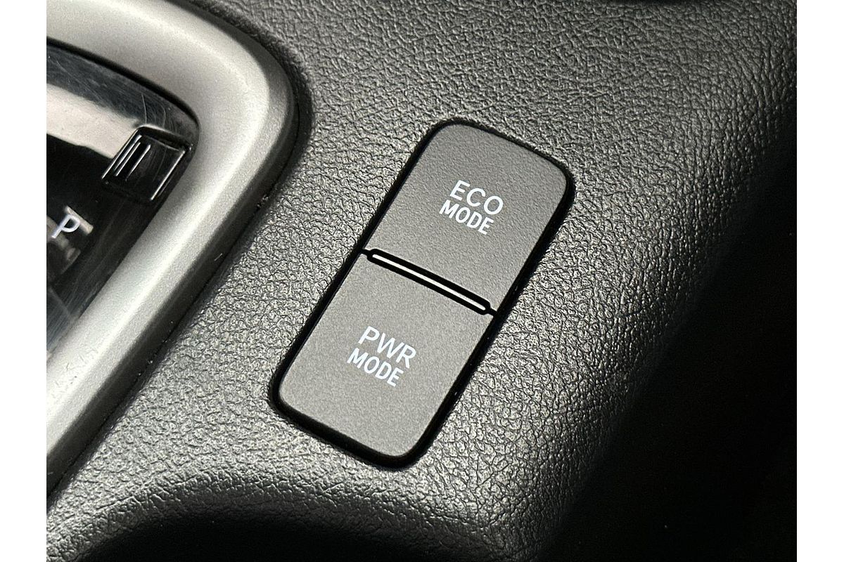 2020 Toyota Hilux SR5 GUN126R 4X4