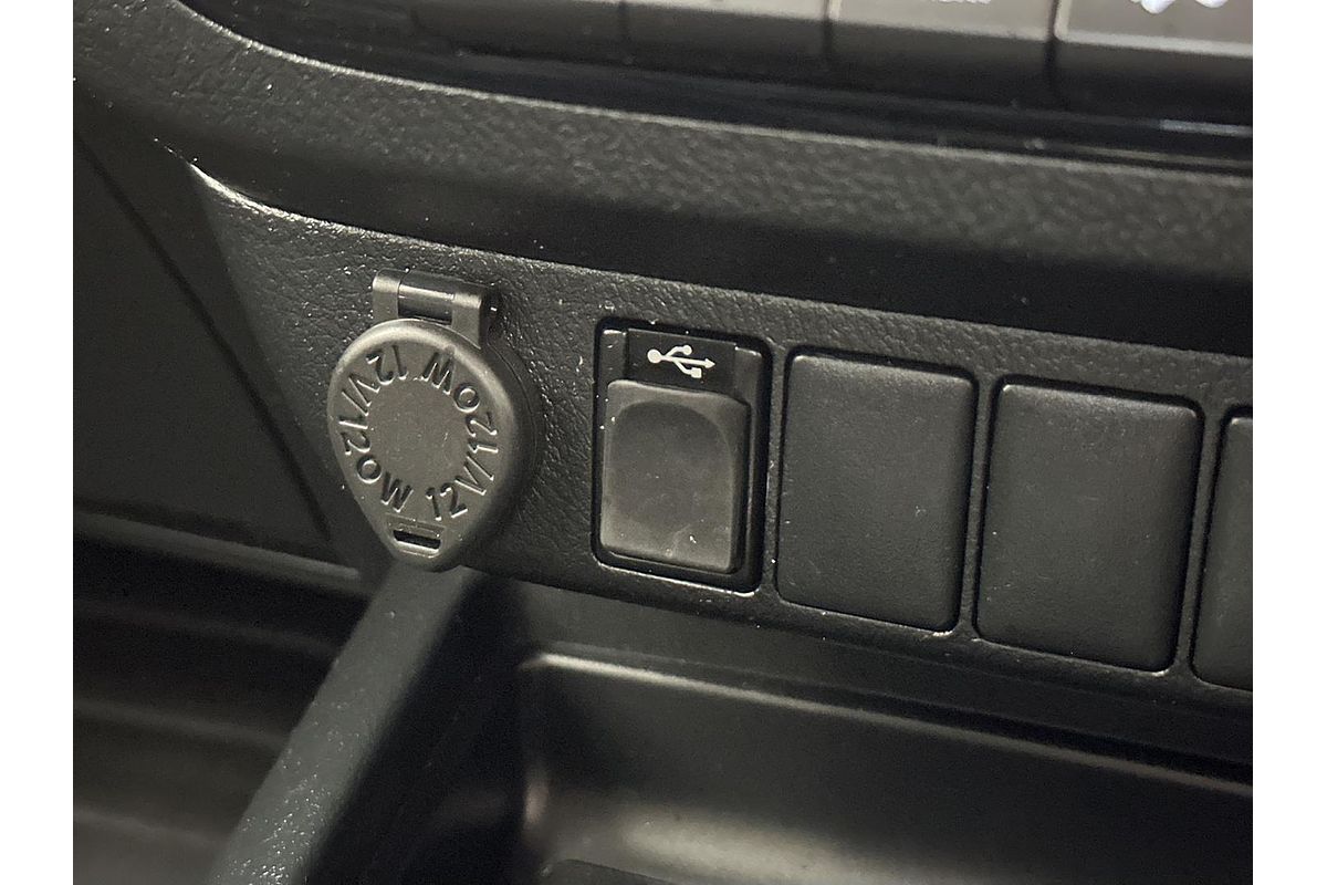 2020 Toyota Hilux SR5 GUN126R 4X4