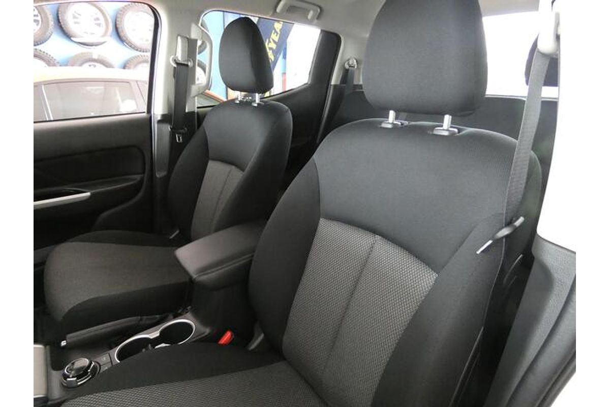 2023 Mitsubishi Triton GLS MR 4X4