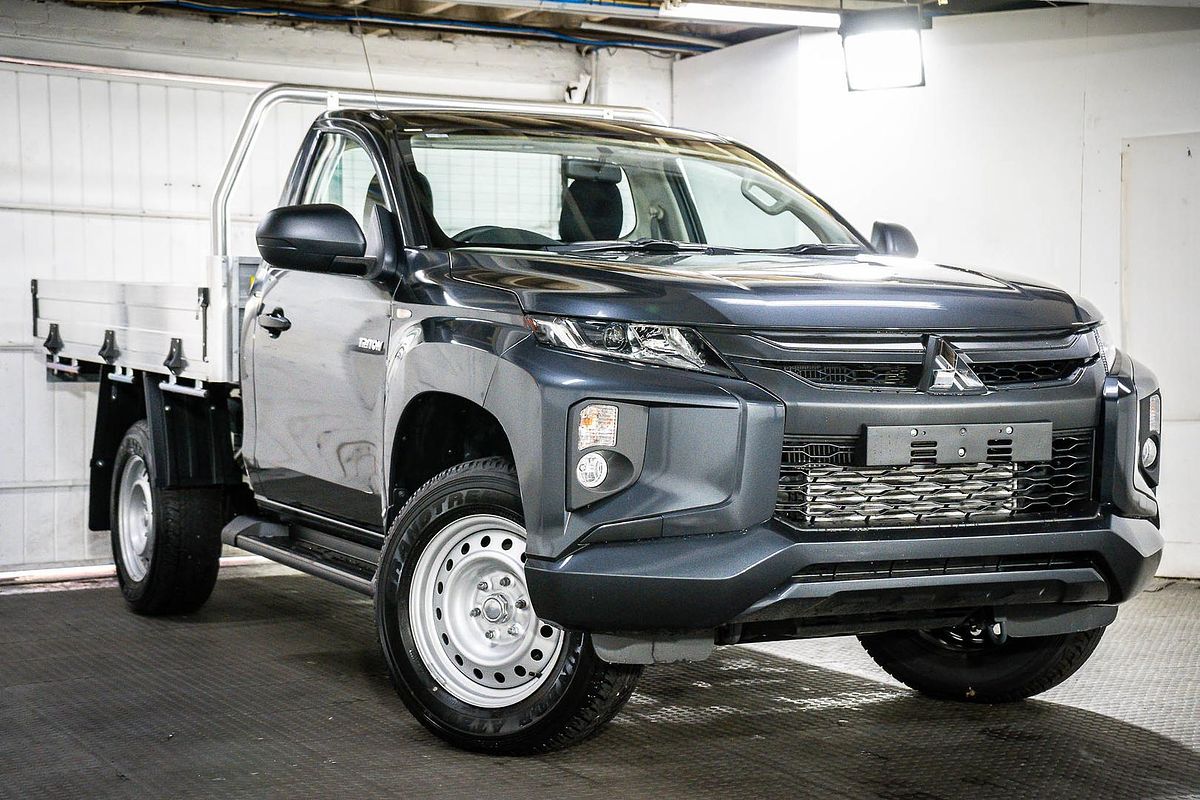 2024 Mitsubishi Triton GLX MR 4X4