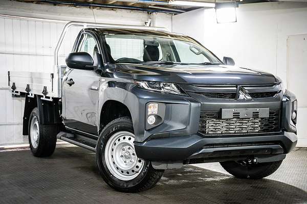 2024 Mitsubishi Triton GLX MR 4X4