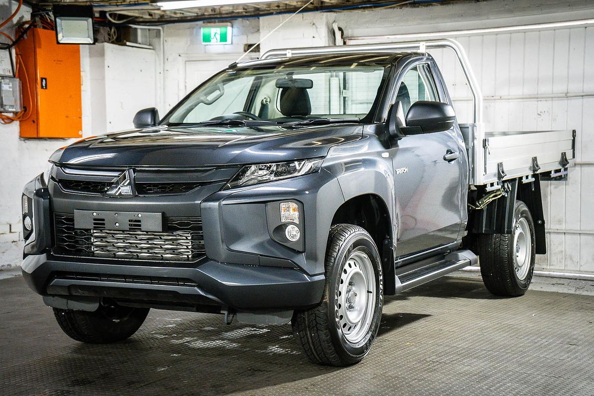 2024 Mitsubishi Triton GLX MR 4X4