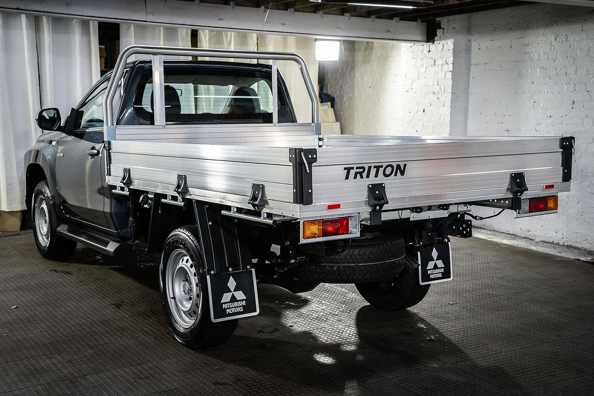 2024 Mitsubishi Triton GLX MR 4X4
