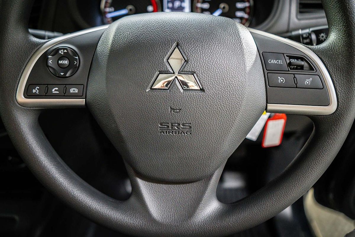 2024 Mitsubishi Triton GLX MR 4X4