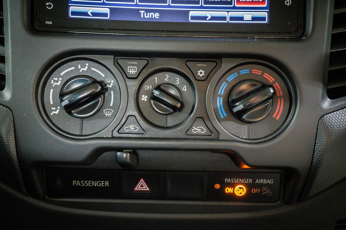2024 Mitsubishi Triton GLX MR 4X4