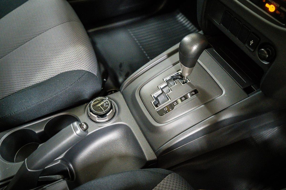 2024 Mitsubishi Triton GLX MR 4X4