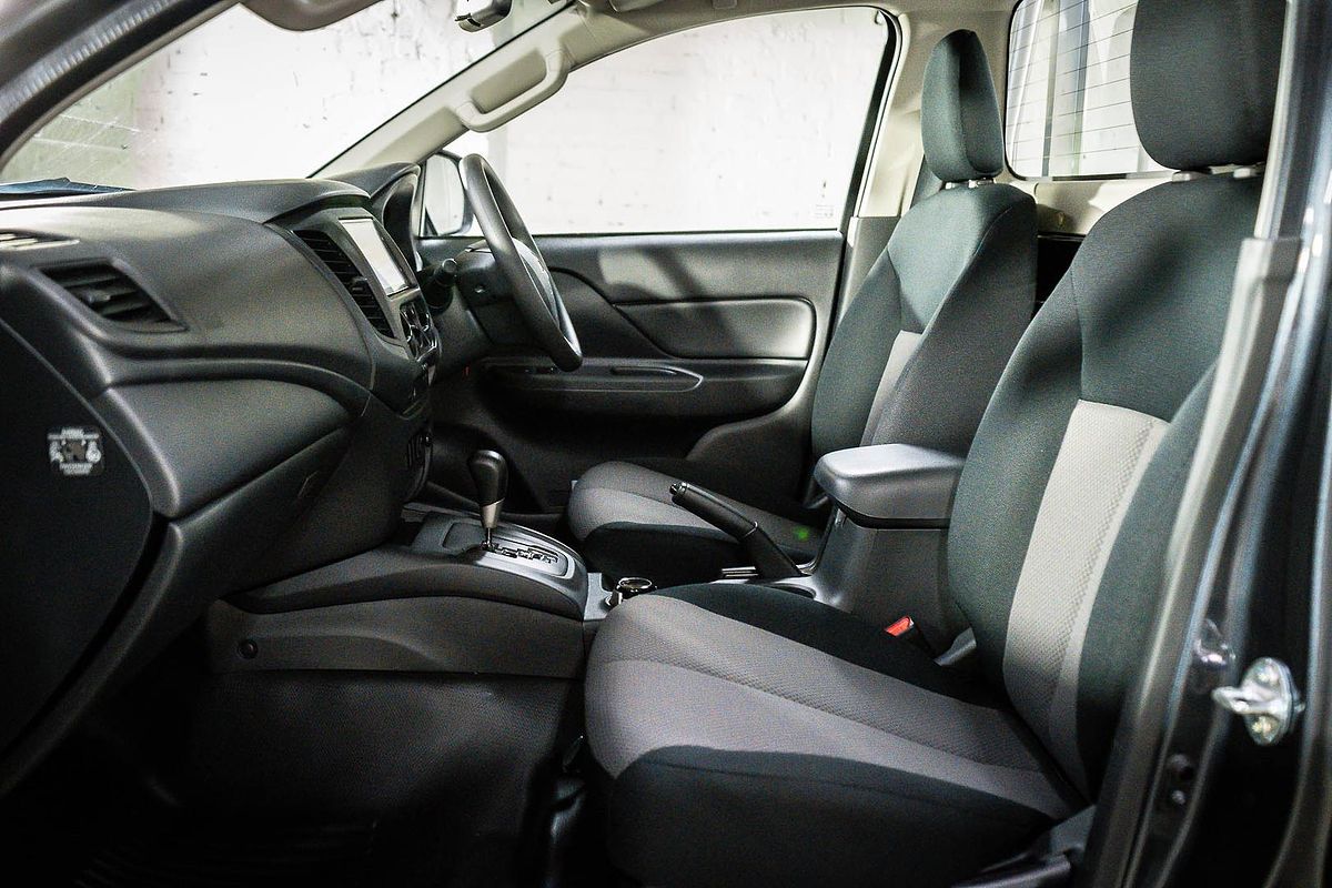 2024 Mitsubishi Triton GLX MR 4X4