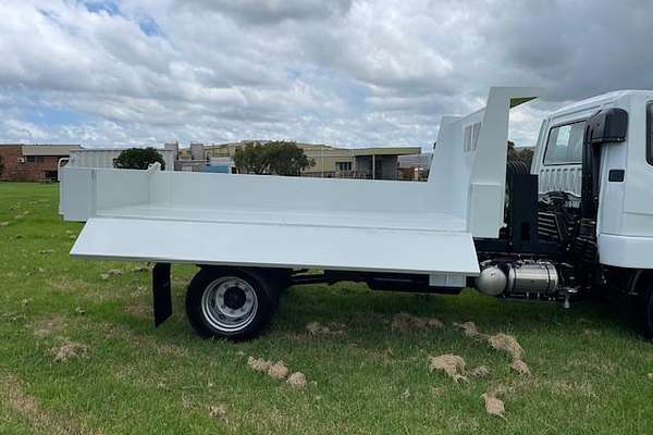 2024 Fuso Fighter 1124