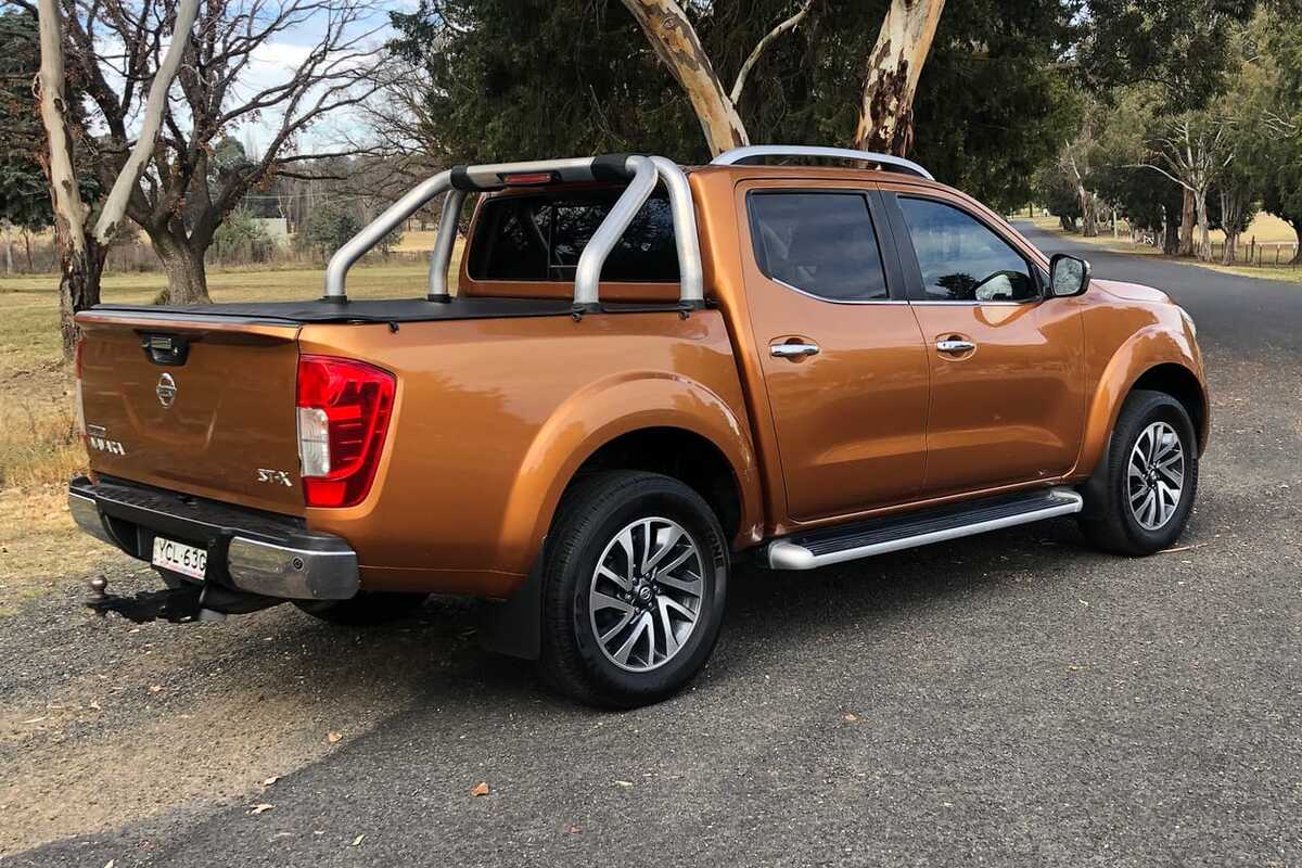 2015 Nissan NAVARA ST-X D23