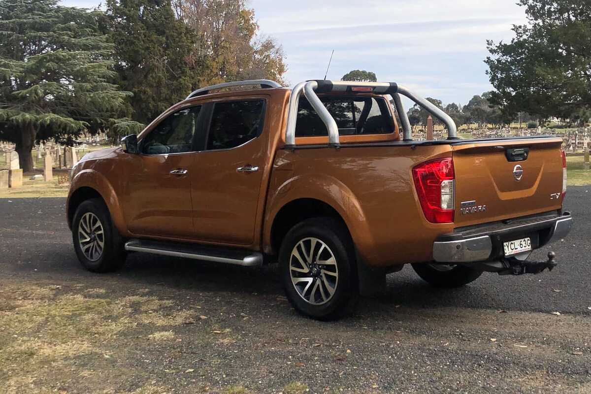 2015 Nissan NAVARA ST-X D23