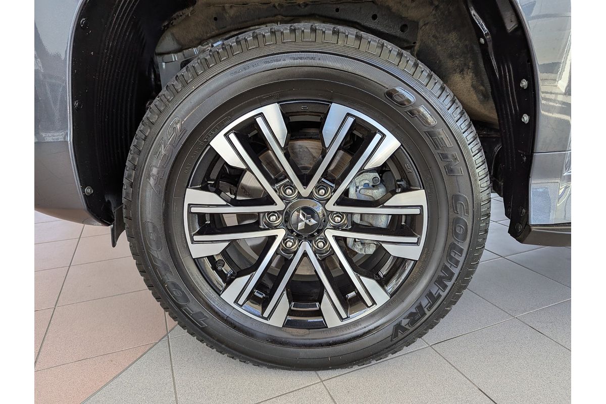 2022 Mitsubishi Pajero Sport GLS QF