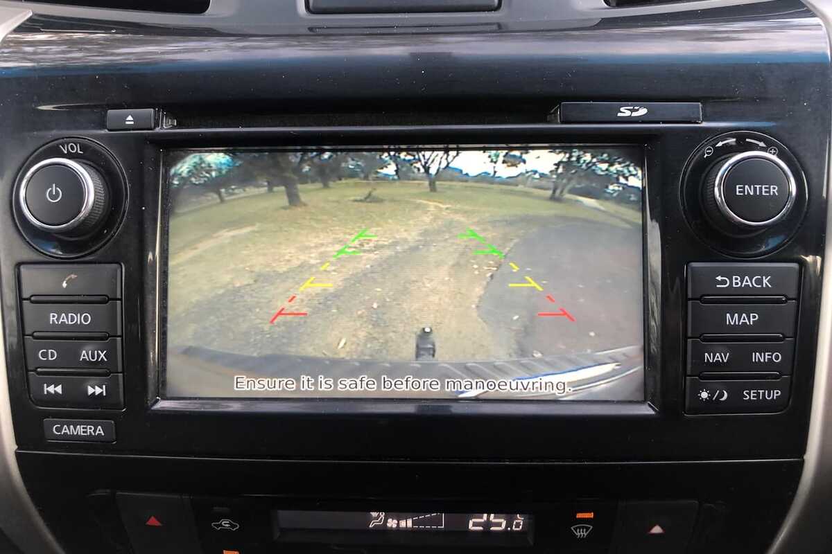 2015 Nissan NAVARA ST-X D23