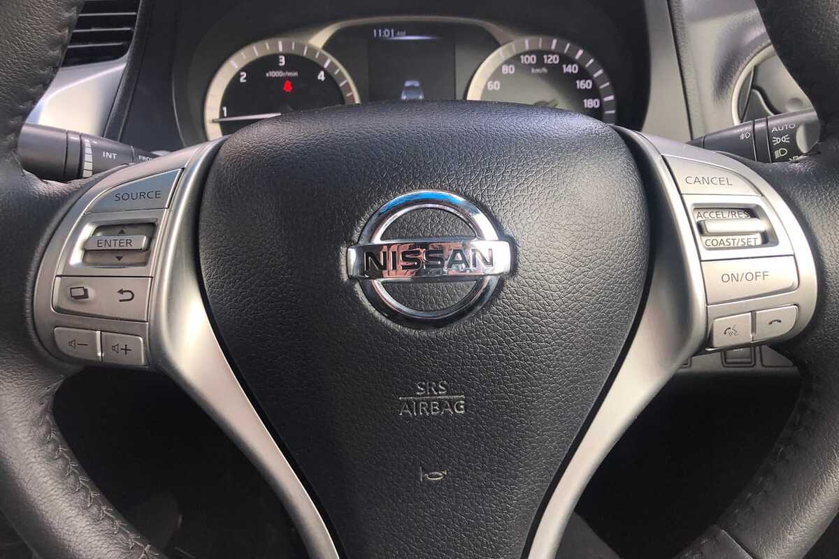 2015 Nissan NAVARA ST-X D23