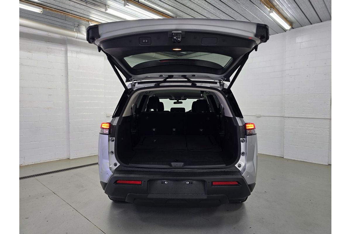 Nissan PATHFINDER PET AUTO 2WD ST-L