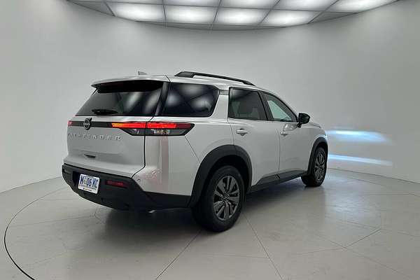 2024 Nissan Pathfinder ST-L R53