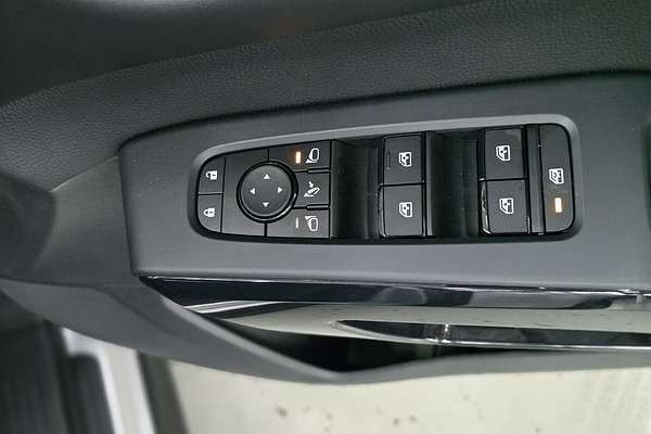 2024 Nissan Pathfinder ST-L R53