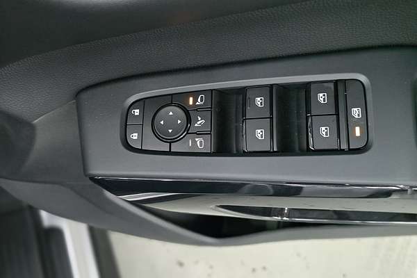 2024 Nissan Pathfinder ST-L R53