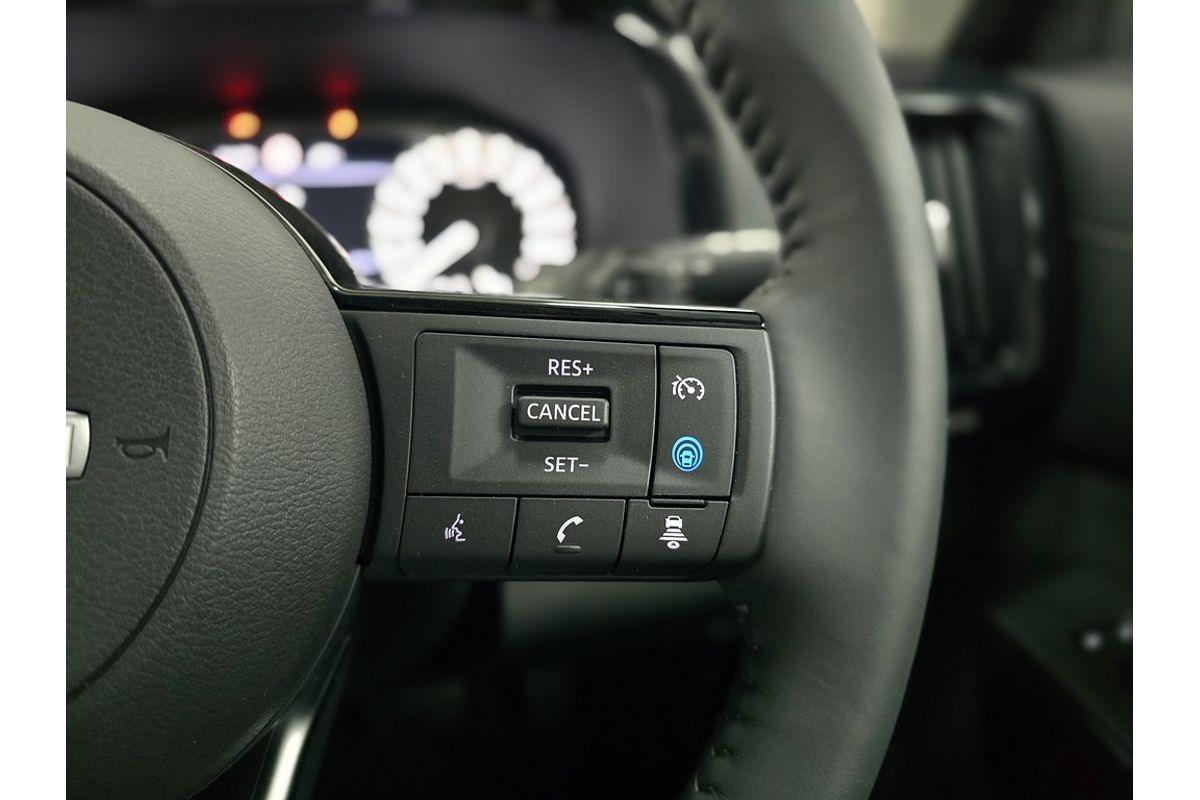 2024 Nissan Pathfinder ST-L R53