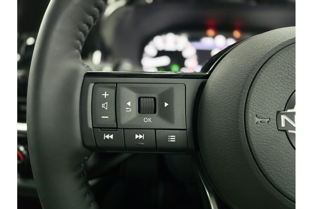 2024 Nissan Pathfinder ST-L R53