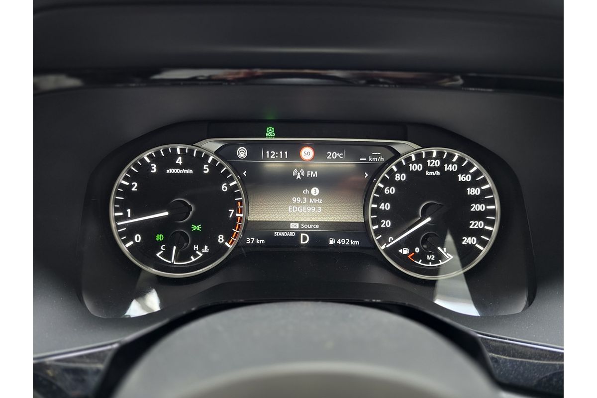 Nissan PATHFINDER PET AUTO 2WD ST-L