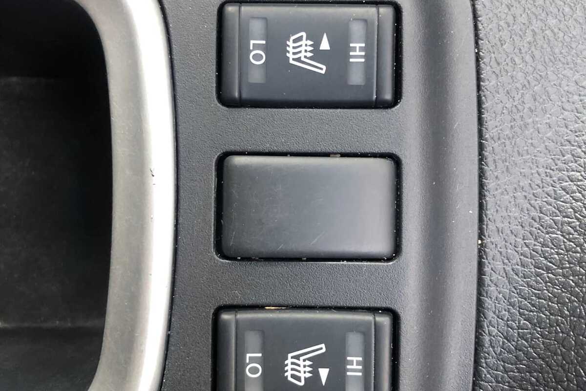 2015 Nissan NAVARA ST-X D23