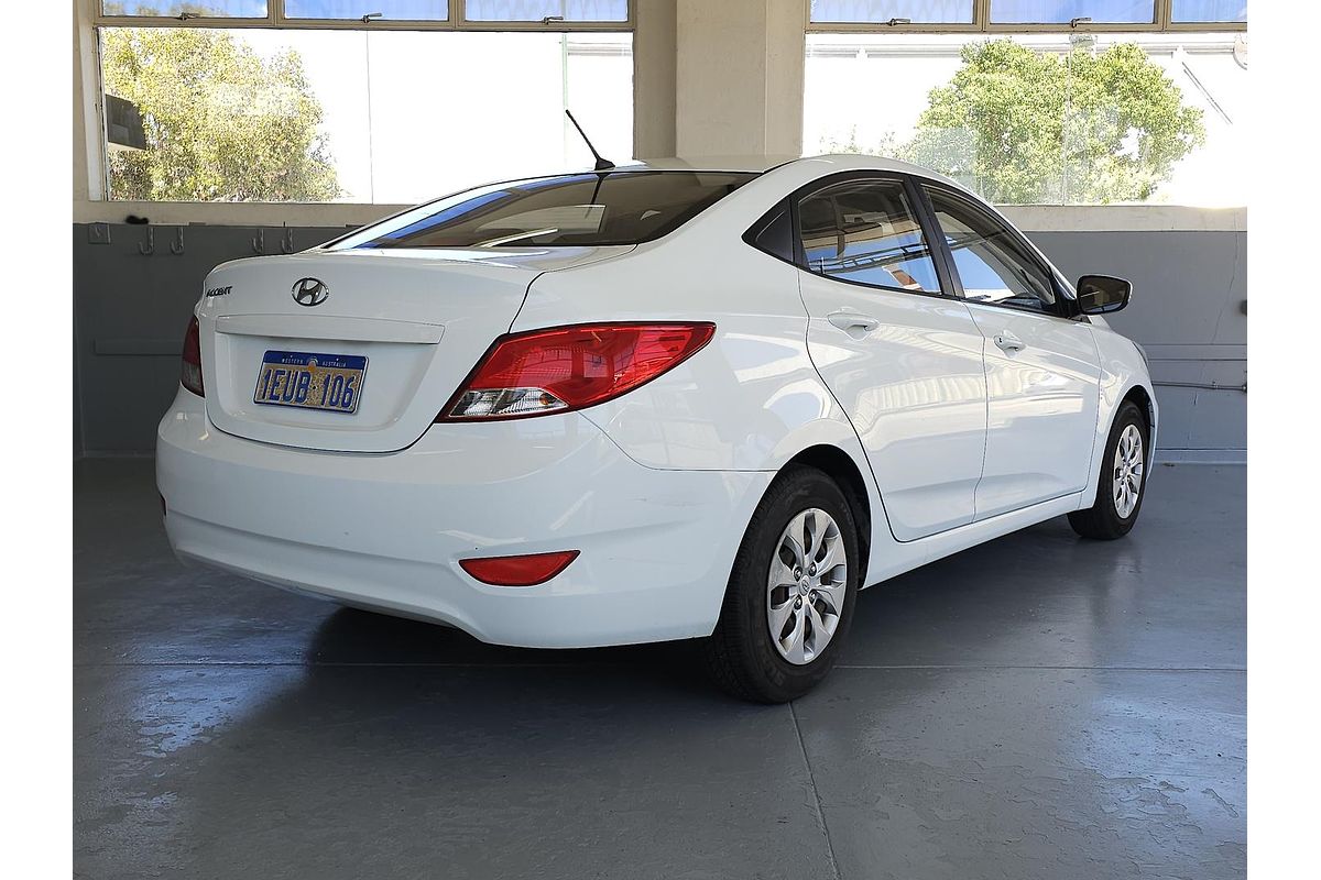 2015 Hyundai Accent Active RB2