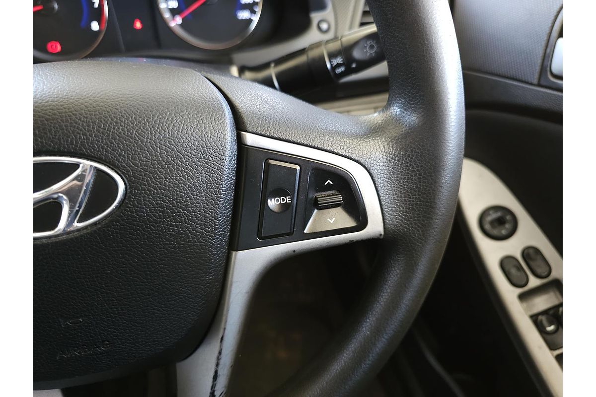 2015 Hyundai Accent Active RB2