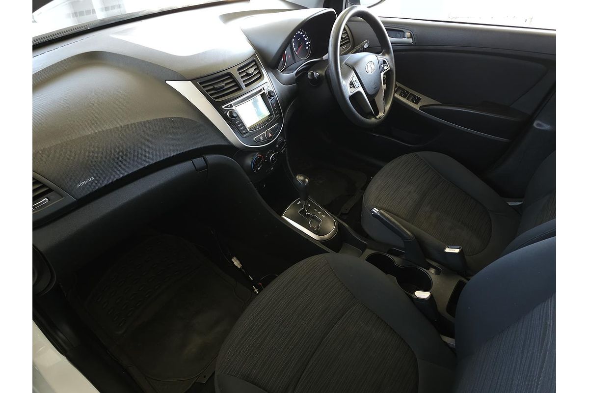 2015 Hyundai Accent Active RB2