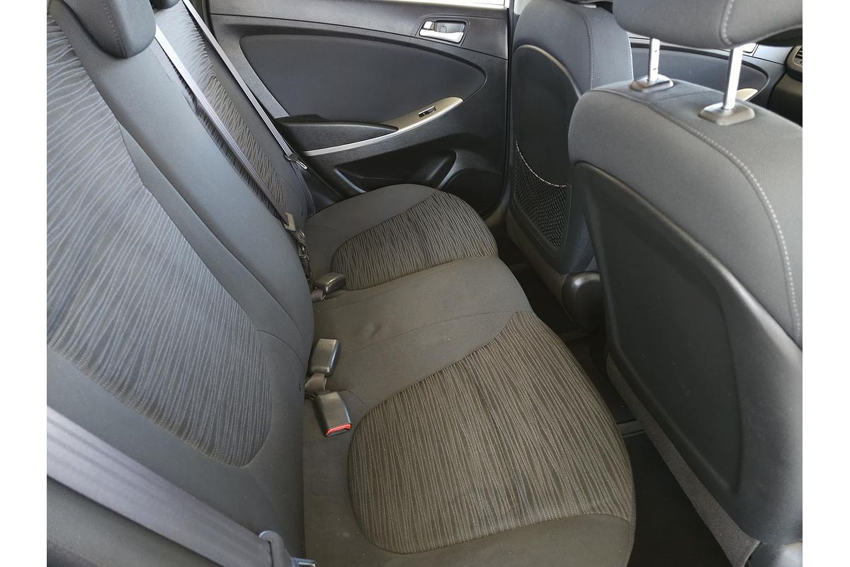 2015 Hyundai Accent Active RB2
