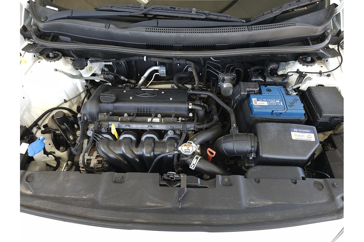 2015 Hyundai Accent Active RB2