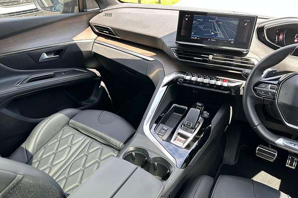 2023 Peugeot 5008 GT Sport P87