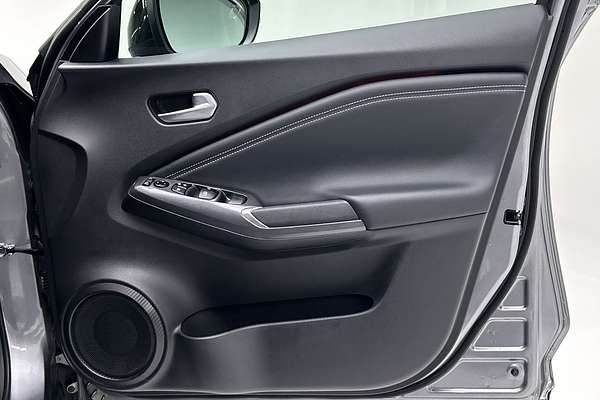 2023 Nissan JUKE ST-L F16