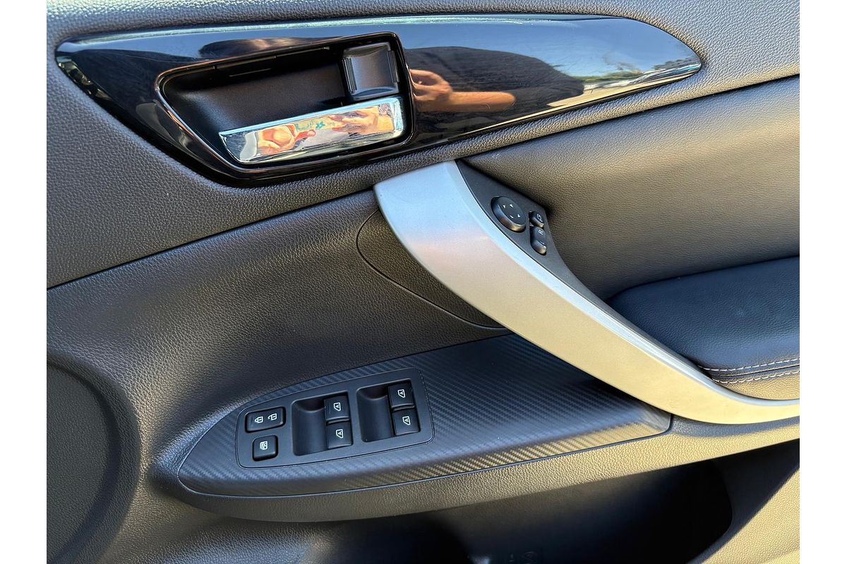 2022 Mitsubishi Eclipse Cross Exceed YB