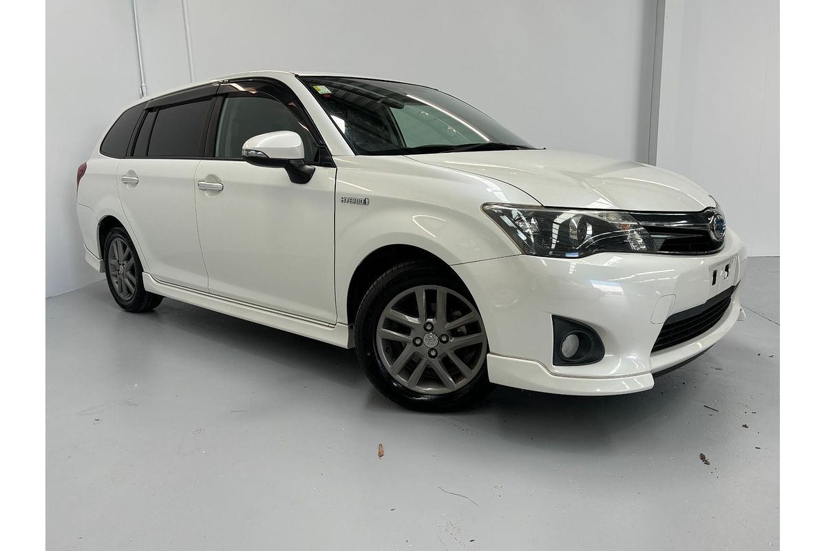 2013 Toyota Corolla Fielder Hybrid WxB NKE165