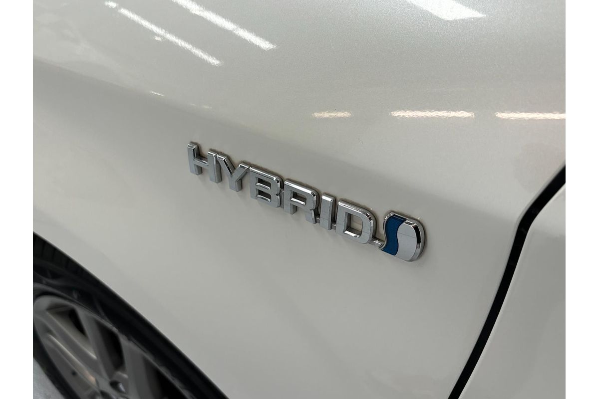 2013 Toyota Corolla Fielder Hybrid WxB NKE165