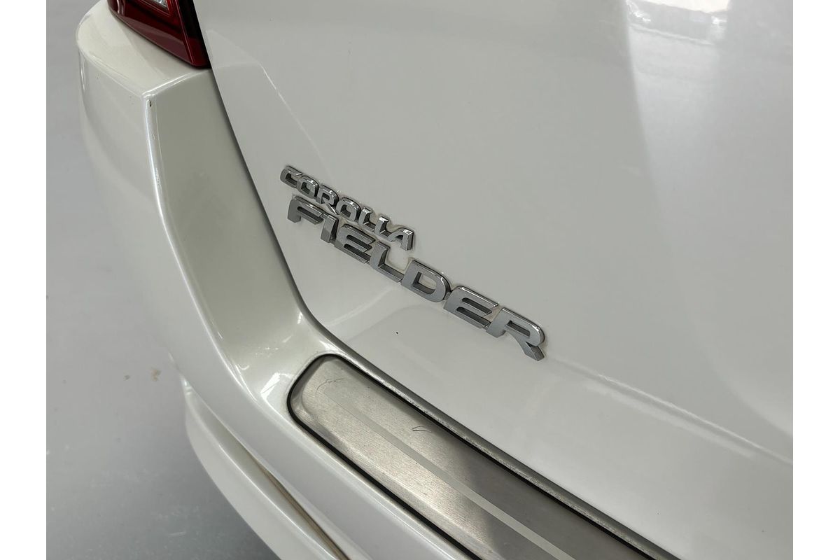2013 Toyota Corolla Fielder Hybrid WxB NKE165