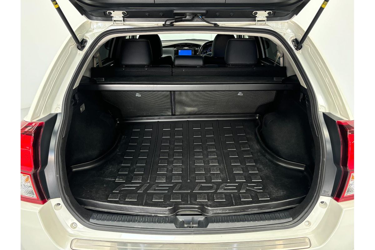 2013 Toyota Corolla Fielder Hybrid WxB NKE165