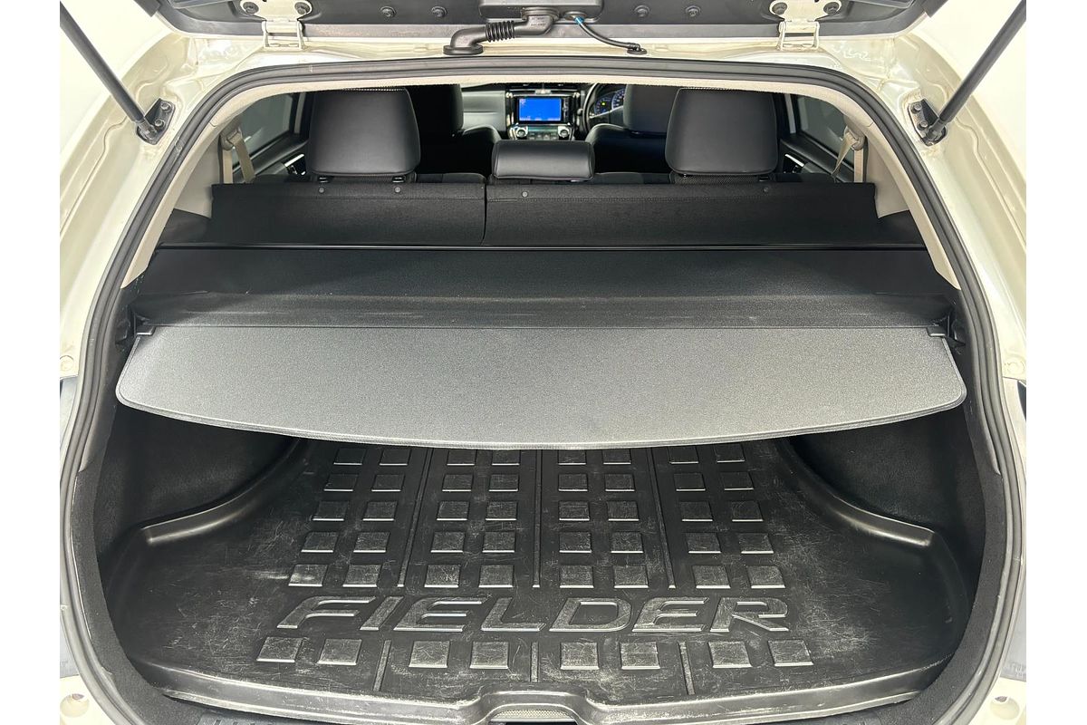 2013 Toyota Corolla Fielder Hybrid WxB NKE165