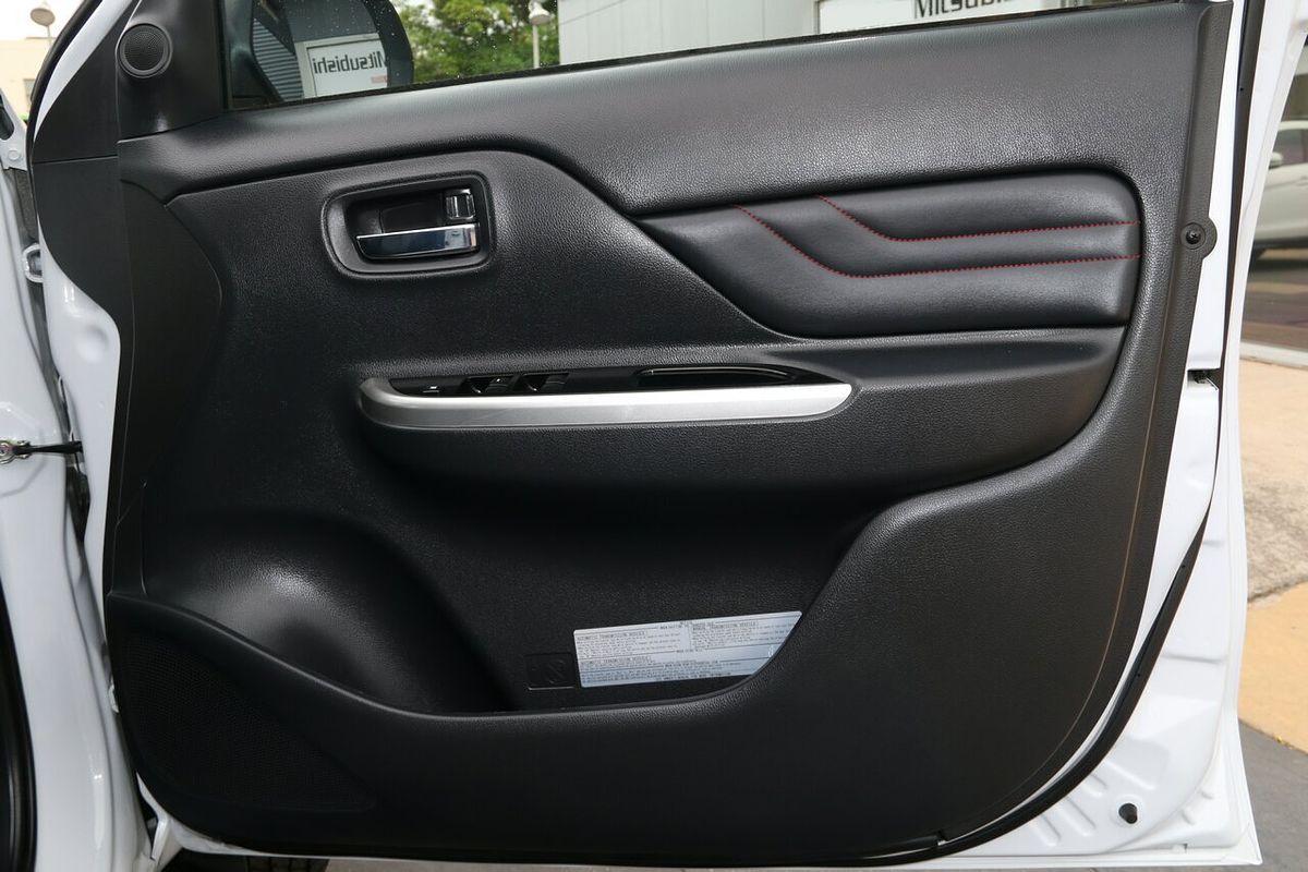 2023 Mitsubishi Triton GLS MR 4X4