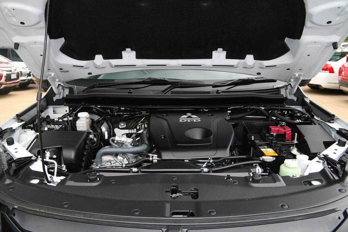 2023 Mitsubishi Triton GLS MR 4X4
