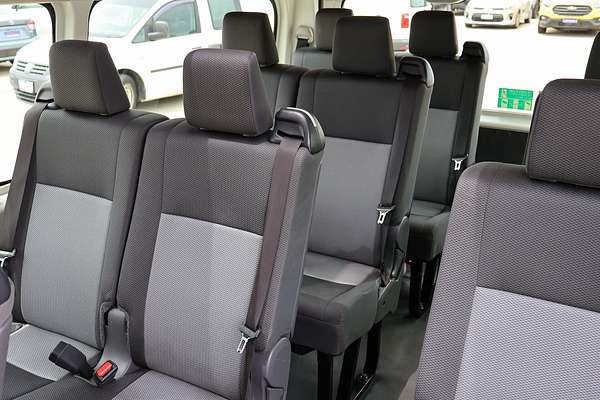 2019 Toyota Hiace Commuter GDH322R