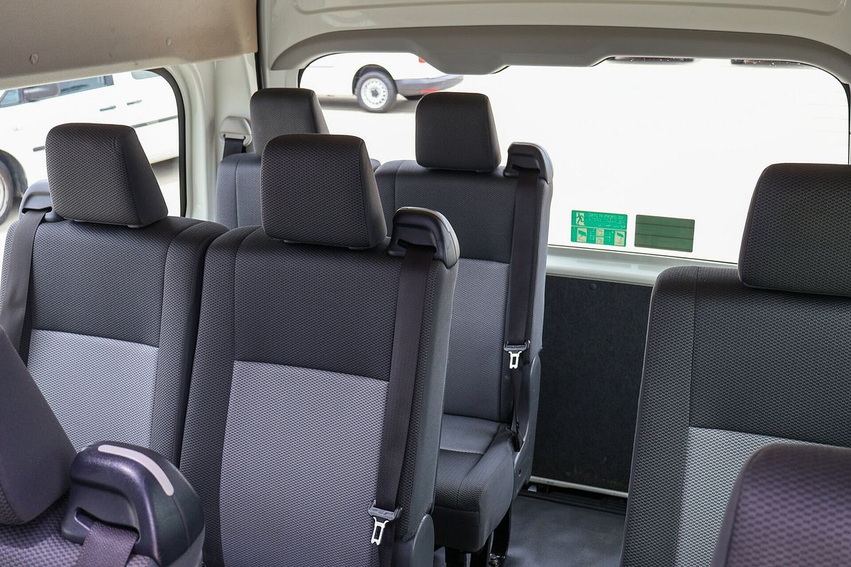 2019 Toyota Hiace Commuter GDH322R