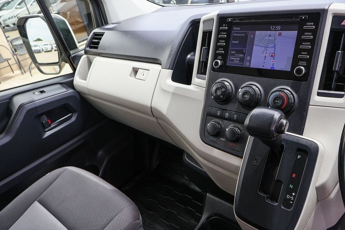 2019 Toyota Hiace Commuter GDH322R