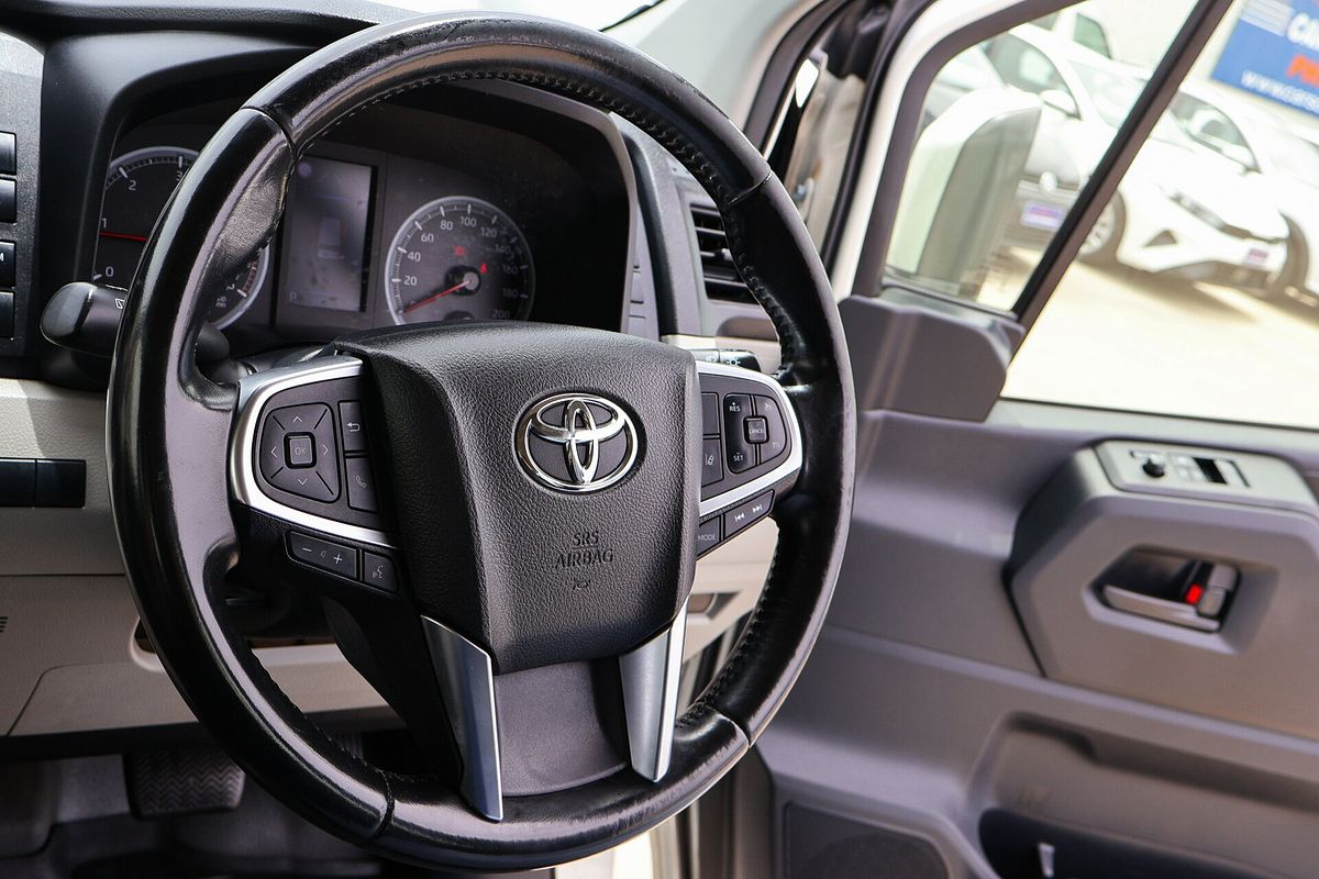 2019 Toyota Hiace Commuter GDH322R