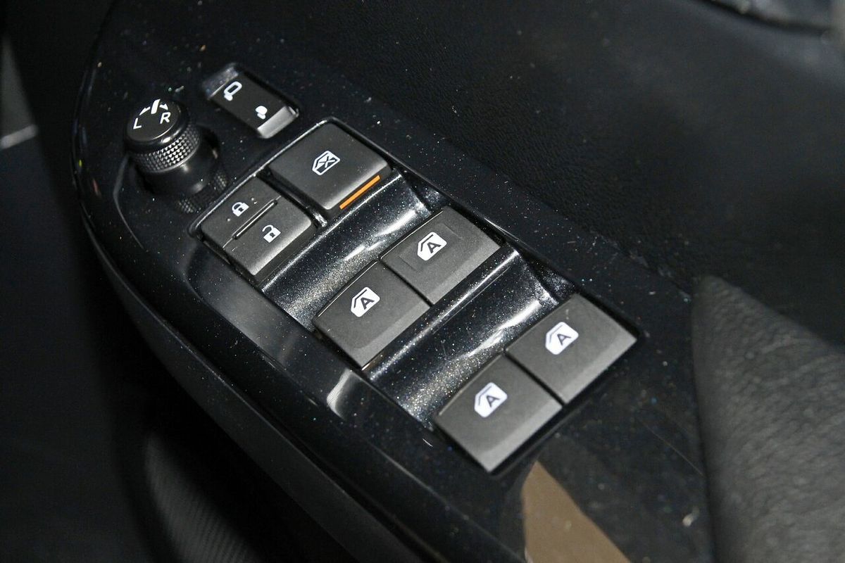 2023 Toyota Hilux SR5 GUN126R 4X4