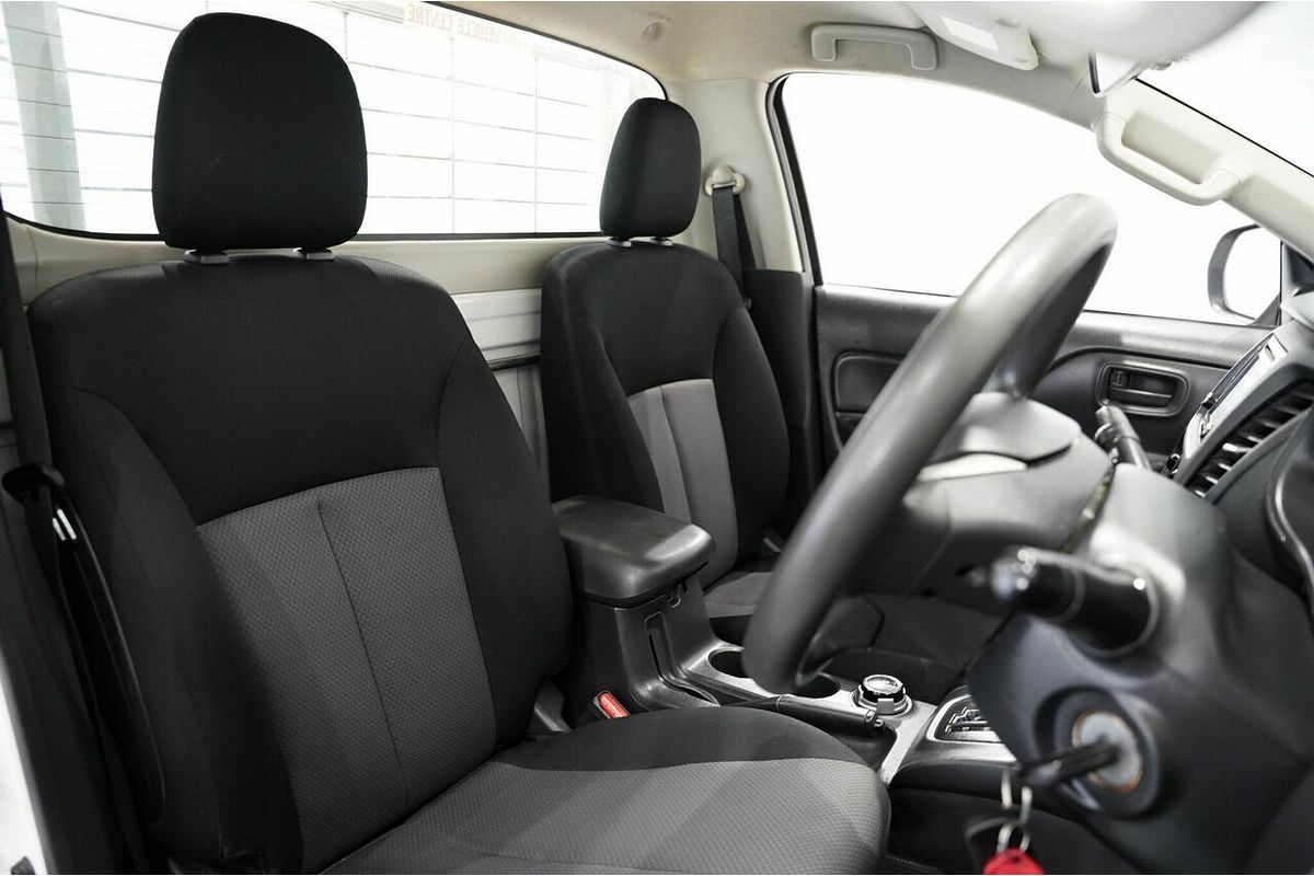 2020 Mitsubishi Triton GLX MR 4X4