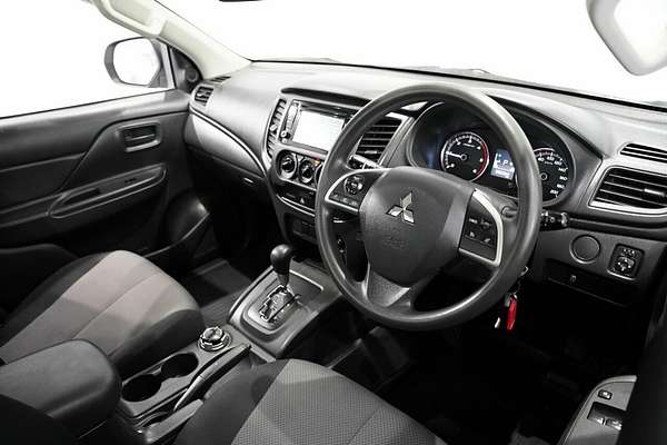 2020 Mitsubishi Triton GLX MR 4X4